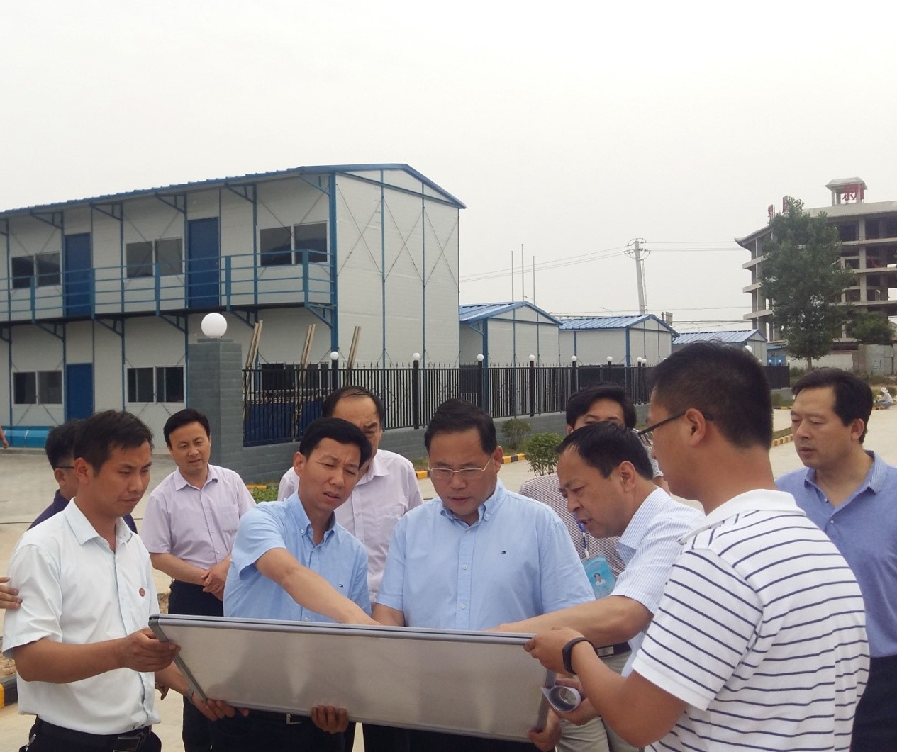 銅川市常務副市長嚴維佳一行調(diào)研銅川新型材料工業(yè)園