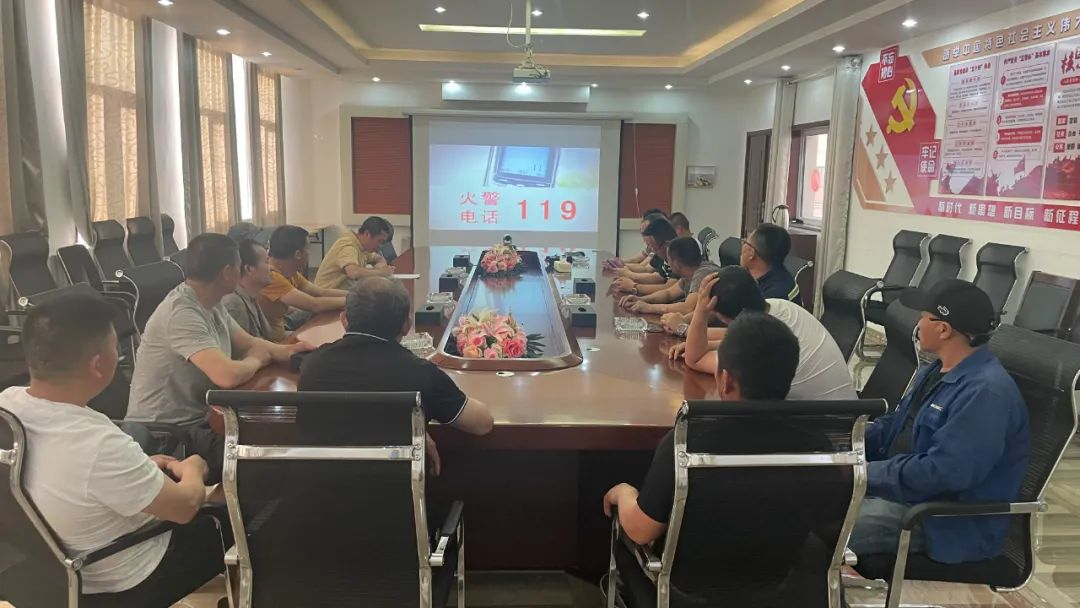 陜建礦業(yè)公司扎實(shí)開展“安全生產(chǎn)月”宣傳活動 提高全員安全防范意識