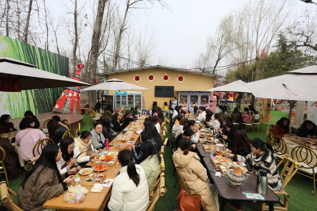 游春踏青綻芳華·圍爐煮茶聽心聲丨陜建產(chǎn)投集團(tuán)開展三八節(jié)主題活動(dòng)